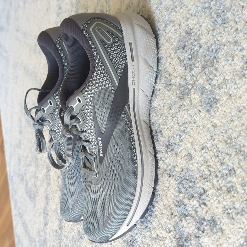 Brooks Ghost 14 Shoes - Women's 8.5